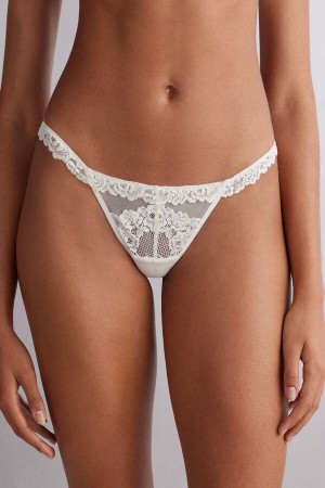 White Intimissimi Pretty Flowers String Women Thong | 3976XGLWA